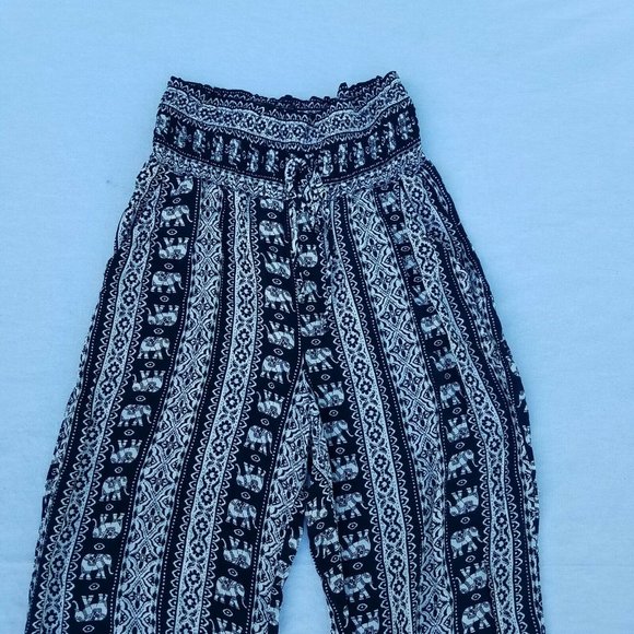 Women's Kingston Grey Joggers. Size Medium - Picture 3 of 6